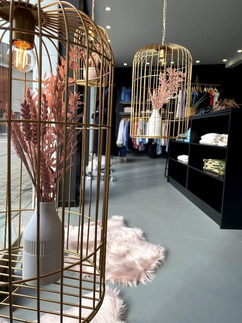 Grote (etalage)vogelkooien met verlichting, Zakelijke goederen, Kantoor en Winkelinrichting | Winkel en Inventaris, Ophalen