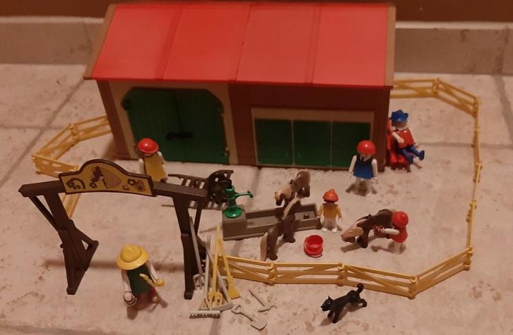 Playmobil vintage ponystal, Kinderen en Baby's, Speelgoed | Playmobil, Zo goed als nieuw, Ophalen of Verzenden