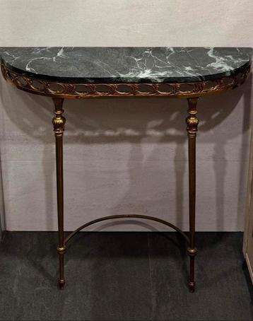 Antiek wandconsole beschikbaar voor biedingen