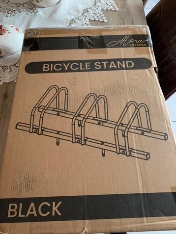 Alora lifestyle bicycle stand beschikbaar voor biedingen