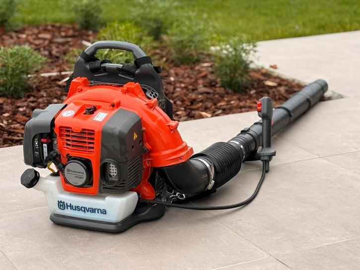 Husqvarna 350 BT zo goed als nieuw !, Tuin en Terras, Bladblazers, Zo goed als nieuw, Ophalen
