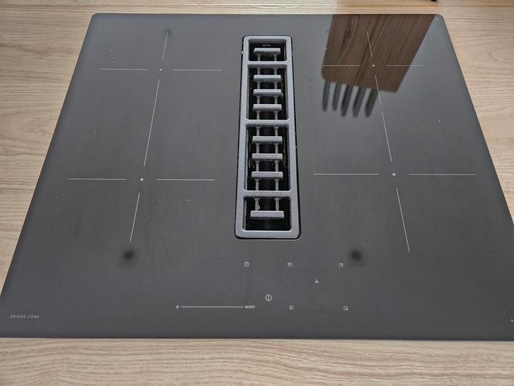 Inductie kookplaat met geïntegreerde dampkap, Electroménager, Tables de cuisson, Enlèvement