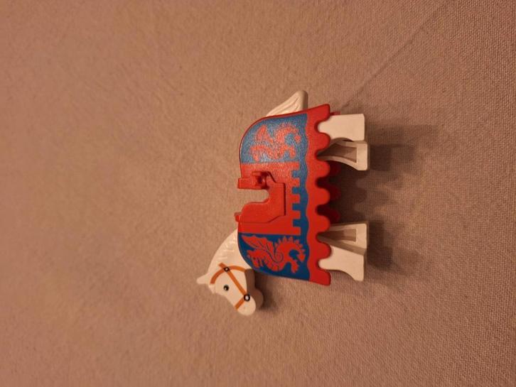 Lego vintage paard met harnas, Kinderen en Baby's, Speelgoed | Duplo en Lego, Zo goed als nieuw, Lego, Ophalen of Verzenden