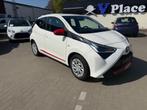 Toyota Aygo Benzine! Airco Cruise Controle! 9.800 KM!, Stof, 50 kW, Euro 6, Wit