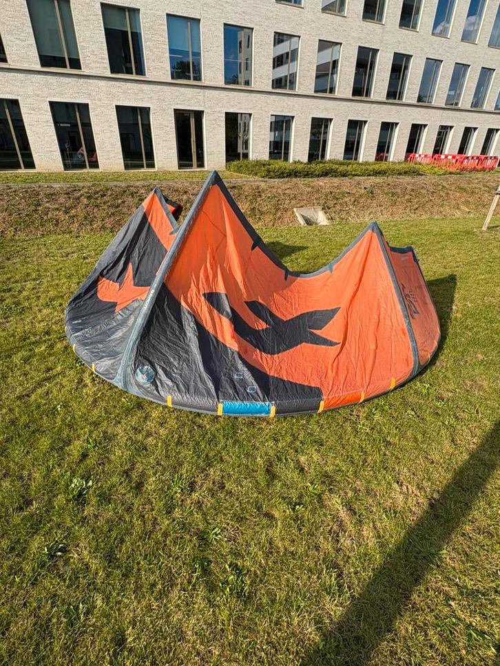 F-one Bandit 9m (2021), Watersport en Boten, Kitesurfen, Gebruikt, Kite, 9 m², Geen board, Ophalen