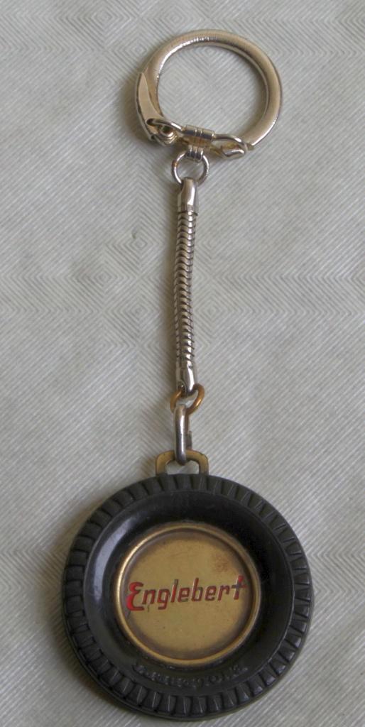 Porte-clés « Englebert », Collections, Porte-clés, Utilisé, Transport, Enlèvement ou Envoi