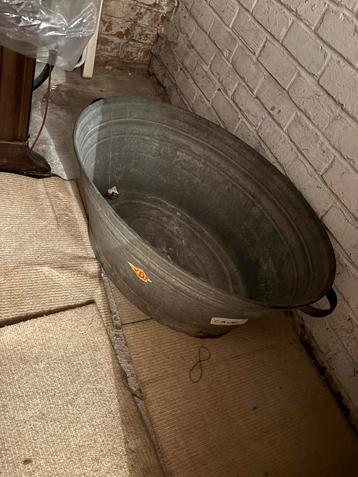 Bassine en métal vintage — jardinière rustique / déco beschikbaar voor biedingen