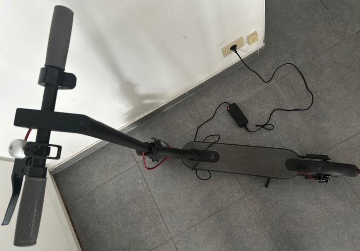 E - Step merk MI, Fietsen en Brommers, Steps, Gebruikt, Elektrische step (E-scooter), Ophalen