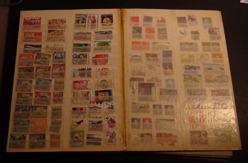 Postzegelalbum A4 (37) zegels uit veel landen, Postzegels en Munten, Postzegels | Volle albums en Verzamelingen, Ophalen of Verzenden