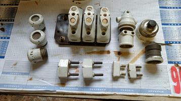 porseleinen  lampsockets, zekeringen, e.a.  beschikbaar voor biedingen