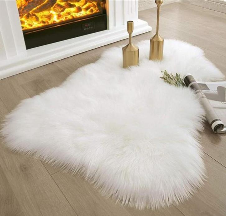 Nieuw & Zacht Wit Schapenvacht - Luxe Comfort voor Thuis!, Huis en Inrichting, Stoffering | Tapijten en Vloerkleden, Nieuw, 50 tot 100 cm
