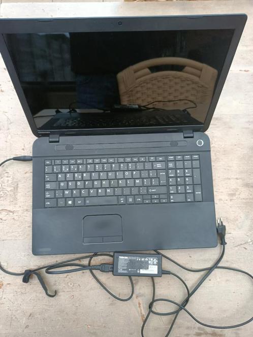 Laptop Toshiba met 17 inch scherm, Informatique & Logiciels, Ordinateurs portables Windows, Utilisé, 17 pouces ou plus, SSD, 2 à 3 Ghz