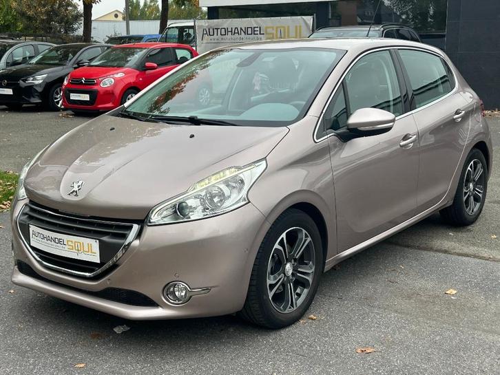 Peugeot 208, 1.2i, 2013, 123.410Km, Airco, GPS, CV, Garantie, Auto's, Peugeot, Bedrijf, Te koop, ABS, Bluetooth, Boordcomputer