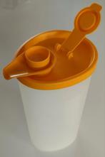 Tupperware shaker, Ophalen of Verzenden, Gebruikt, Oranje, Beker of Kan