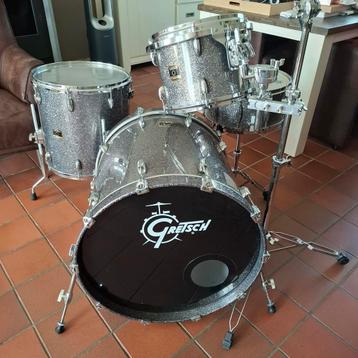 Gretsch renown maple drumstel met 22x20 inch basdrum in zgst beschikbaar voor biedingen