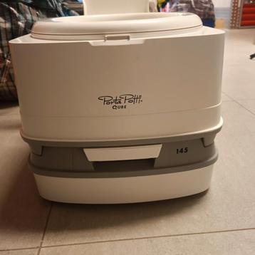 Chemisch toilet - in perfecte staat beschikbaar voor biedingen