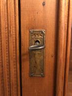 Oude landelijke hoekkast, Ophalen