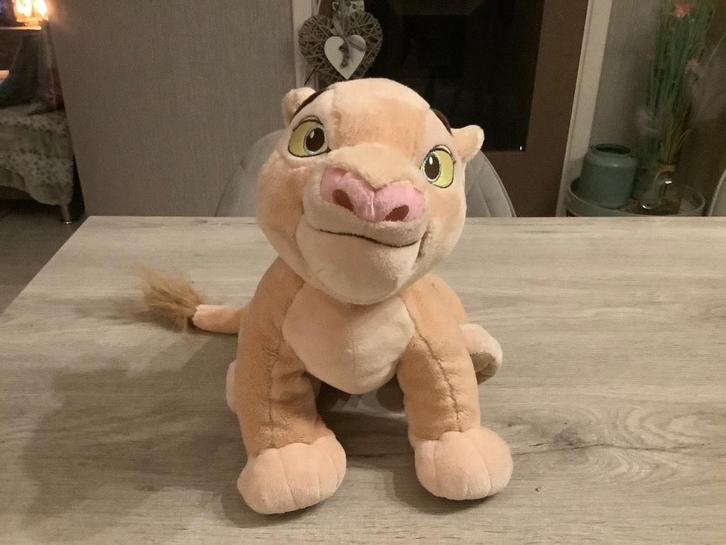 Disney Lion King Nala pluche character (29 cm), Kinderen en Baby's, Speelgoed | Knuffels en Pluche, Zo goed als nieuw, Overige typen