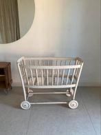 Vintage wieg, Kinderen en Baby's, Babywiegjes en Ledikanten, Ophalen, Zo goed als nieuw, Wieg