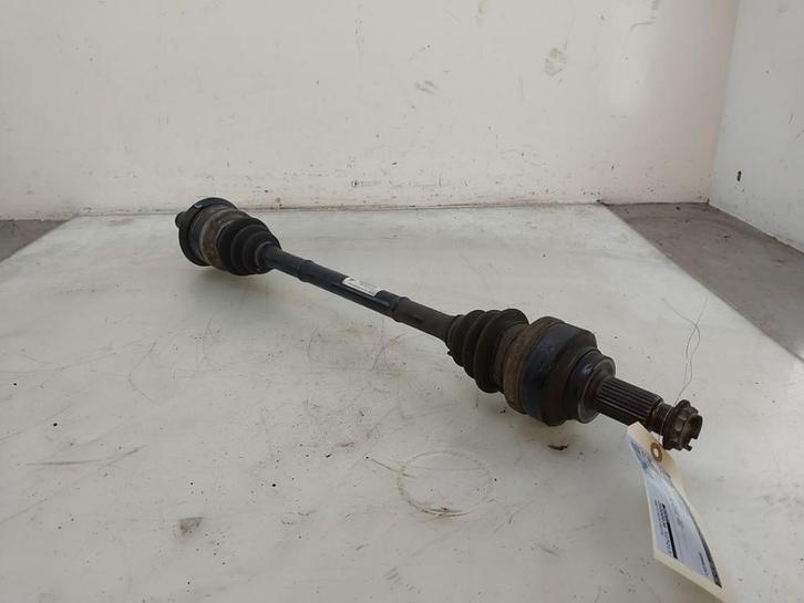 AANDRIJFAS LINKS ACHTER BMW 1 serie (F20) (01-2010/06-2019), Auto-onderdelen, Remmen en Aandrijving, BMW, Gebruikt