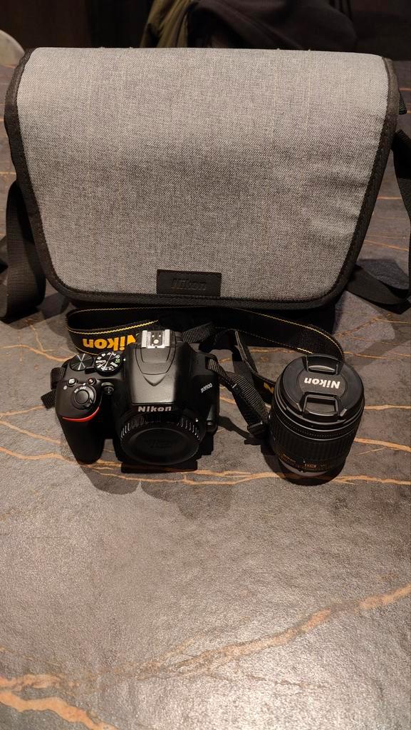 Nikon D3500 body + Nikkor 18-55 lens, Audio, Tv en Foto, Fotocamera's Digitaal, Zo goed als nieuw, Spiegelreflex, Nikon, Geen optische zoom