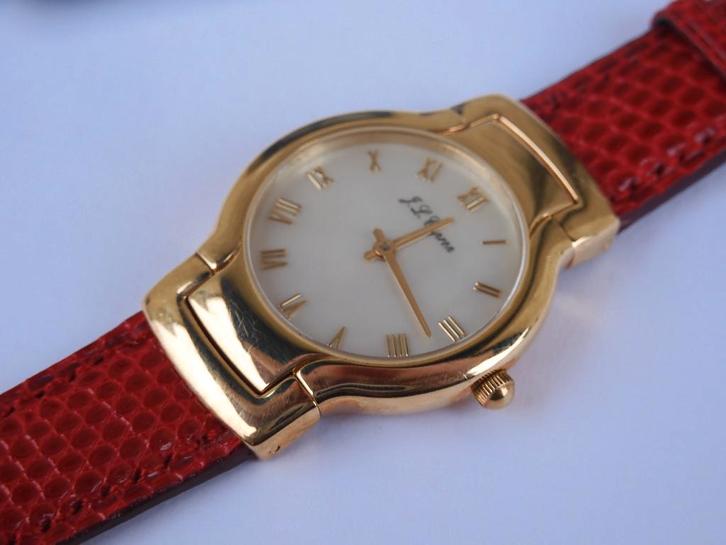 montre neuve or jaune 18 carats +écrin, Hobby & Loisirs créatifs, Hobby & Loisirs Autre, Neuf, Enlèvement ou Envoi