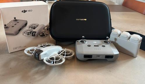 DJI Neo Fly More Combo + draagtas (nieuwstaat), Audio, Tv en Foto, Drones, Zo goed als nieuw, Drone met camera, Ophalen