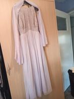 Prachtige lange jurk met pailletjes en voile sjaal., Maat 38/40 (M), Galajurk, Roze, Zo goed als nieuw