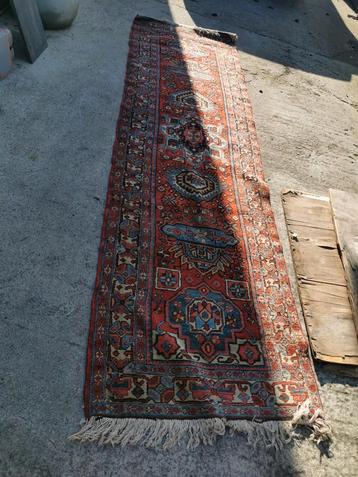 Tapis 313 sur 90 cms beschikbaar voor biedingen