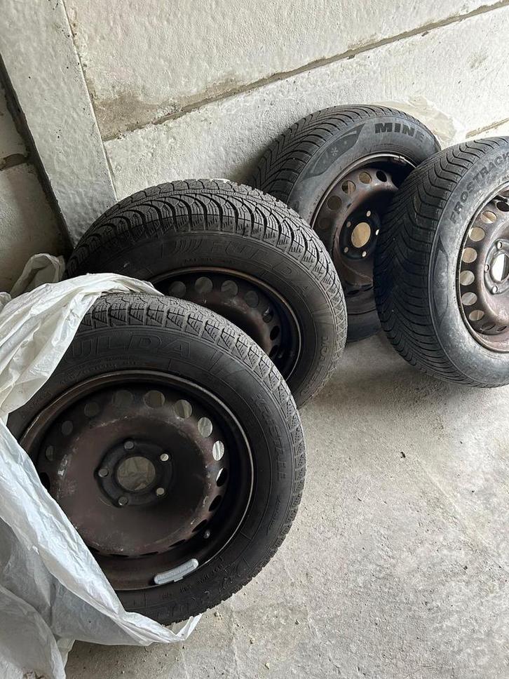 Set van 4 winterbanden met stalen velgen – Renault Mégane 3, Auto-onderdelen, Banden en Velgen, Velg(en), Winterbanden, Ophalen