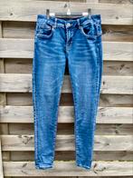 Jeansbroek d.blauw maat L/40, taille 86cm , merk Toxik3, Kleding | Dames, Ophalen of Verzenden, Zo goed als nieuw