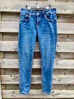 Jeansbroek d.blauw maat L/40, taille 86cm , merk Toxik3, Kleding | Dames, Ophalen of Verzenden, Zo goed als nieuw