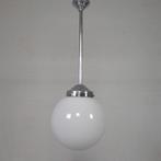 Oude schoollamp met glazen bol in opaalglas, jaren 30, Antiek en Kunst, Verzenden