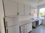 Functionele keuken in goede staat met oven, afzuigkap, kraan, Ophalen, Gebruikt, Wit, Enkelwandige keuken