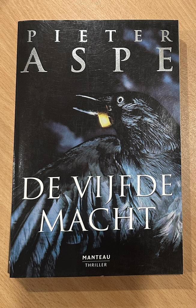Pieter Aspe - De vijfde macht, Boeken, Thrillers, Zo goed als nieuw, Ophalen of Verzenden