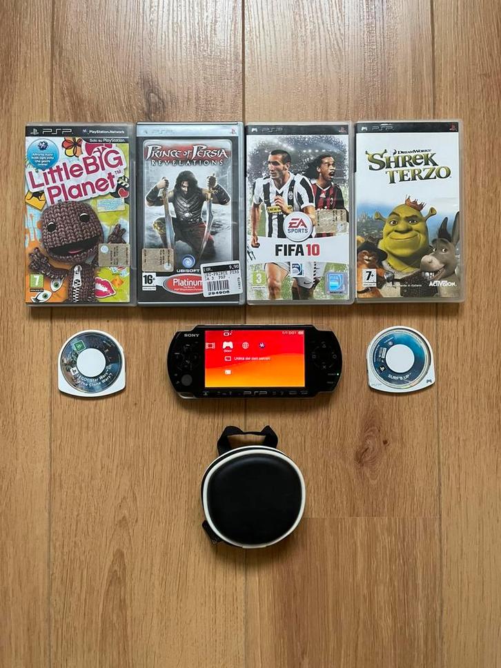 Psp 3000 met 6 games, Games en Spelcomputers, Spelcomputers | Sony PSP, Zo goed als nieuw, PSP, Zwart, Met games, Ophalen of Verzenden
