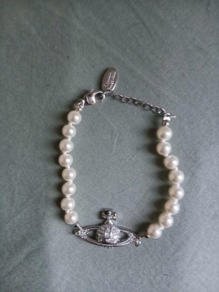 bracelet vivienne Westood perle argent, Bijoux, Sacs & Beauté, Bracelets, Comme neuf, Argent, Argent, Enlèvement ou Envoi