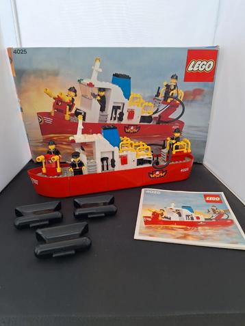 Set Lego 4025 - Le bateau-pompier