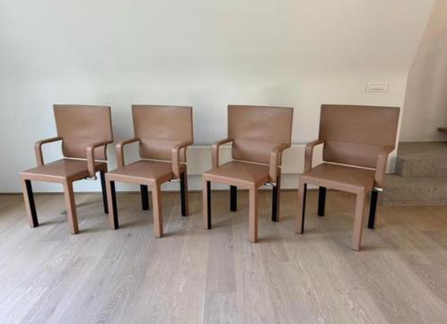 Zeldzame B&B Italia Axarcada Arcona armstoelen - Paolo Piva, Huis en Inrichting, Stoelen, Gebruikt, Vier, Bruin, Ophalen
