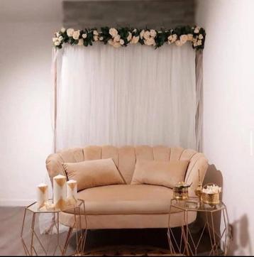 Backdrop met frame, gordijn en bloemstuk 90 euro beschikbaar voor biedingen