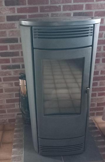 Bleu Fire Idea Pelletkachel beschikbaar voor biedingen
