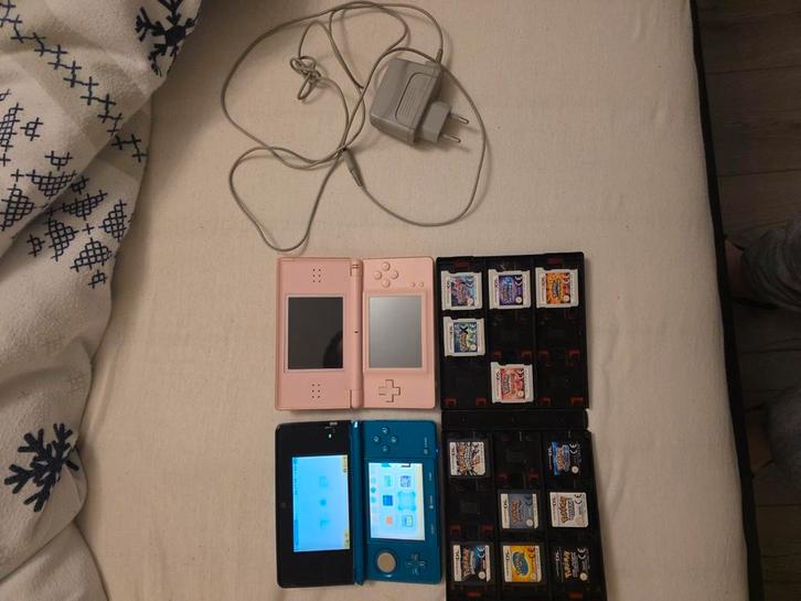 Nintendo 3 ds + nintendo ds en veel pokemon games, Games en Spelcomputers, Spelcomputers | Nintendo DS, Zo goed als nieuw, Ophalen