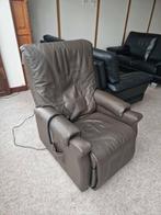 BUFFELLEDEREN ELEKTRISCHE RELAXZETEL MET UITSTAPFUNCTIE, Huis en Inrichting, Ophalen, Gebruikt, Leer, Eén
