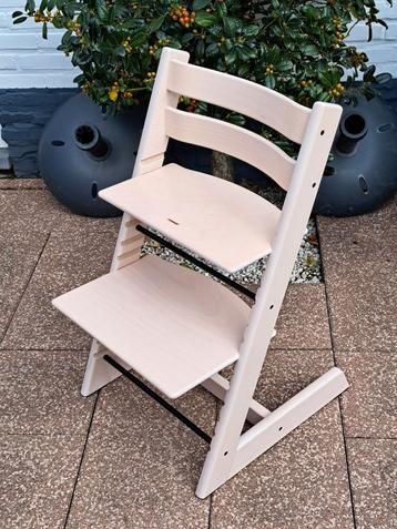 Stokke Tripp Trapp kinderstoel NIEUW MODEL in whitewash  beschikbaar voor biedingen