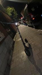 Pure elektrische step werkt super goed gaat 25km per uur, Fietsen en Brommers, Steps, Ophalen, Gebruikt, Elektrische step (E-scooter)