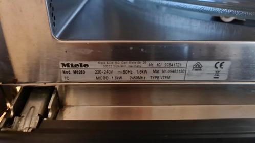 Miele, Elektronische apparatuur, Microgolfovens, Gebruikt, Inbouw, Microgolfoven, 60 cm of meer, Oven, Draaiplateau, Ophalen