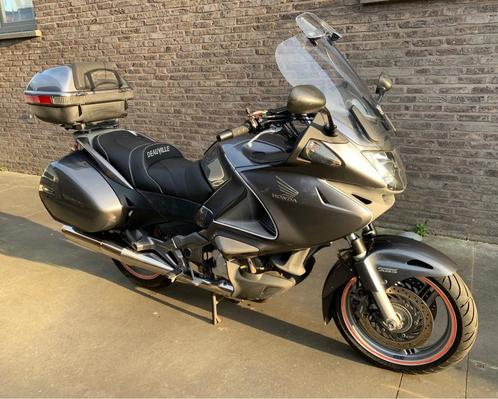 Honda Deauville NT 700 V, Motoren, Motoren | Honda, Particulier, Toermotor, meer dan 35 kW, 2 cilinders, Ophalen