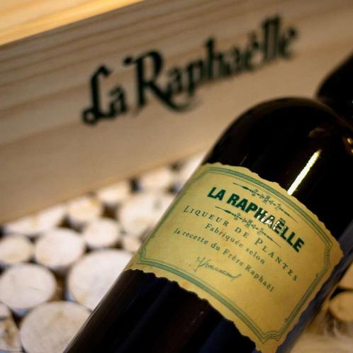 La Raphaelle Eyguebelle - liqueur d'exception *TRES RARE*, Collections, Vins, Neuf, Autres types, France, Pleine, Enlèvement
