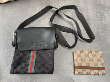 Sac bandoulière GUCCI disponible aux enchères