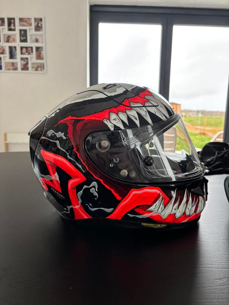 Casque HJC Venom II taille M, Motos, Vêtements | Casques de moto, S, HJC, Enlèvement